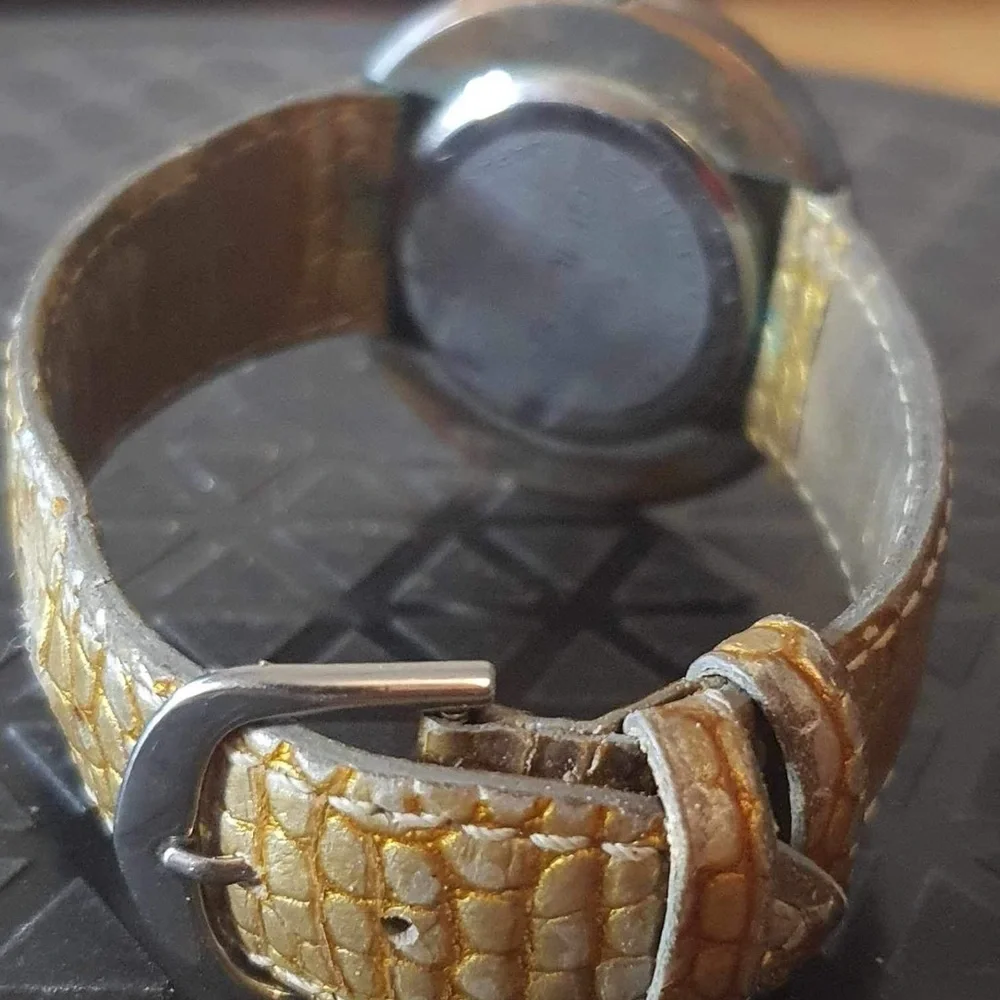 🦋10/$20🦋 Chico's Silver Rhinestone Leather Women's Watch